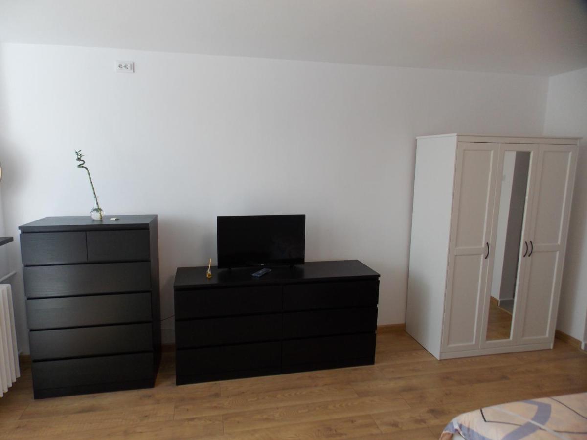 Garsoniera Moderna Apartment Bukares Bagian luar foto