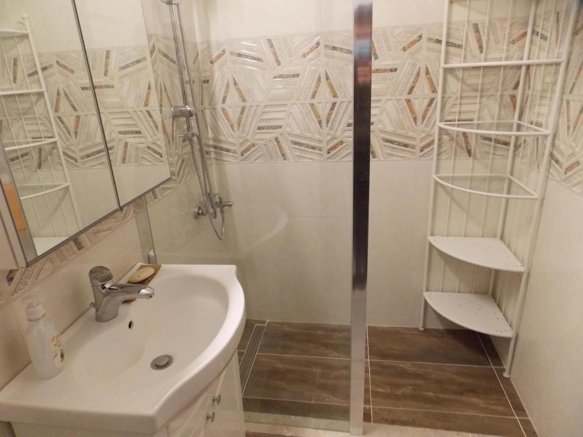 Garsoniera Moderna Apartment Bukares Bagian luar foto