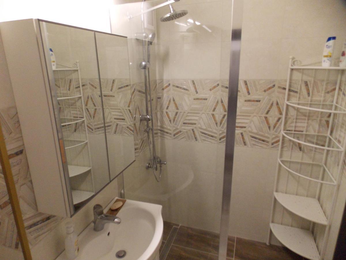 Garsoniera Moderna Apartment Bukares Bagian luar foto